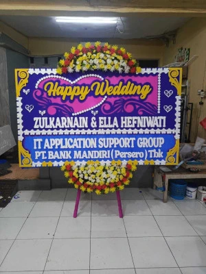 Papan Bunga di Trotok Wedi